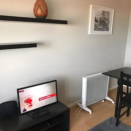 Semesterbostad Sunshine - 300m To The